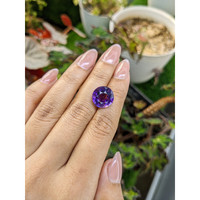 7.42 Ct. Purple Amethyst from Ceylon (Sri Lanka) Life Style