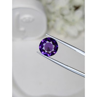 4.51 Ct. Purple Amethyst from Ceylon (Sri Lanka) Life Style