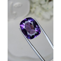 17.84 Ct. Purple Amethyst from Brazil Life Style