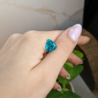 4.92 Ct. Greenish Blue Paraiba Tourmaline from Brazil Life Style