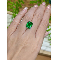5.10 Ct. Tsavorite Garnet from Tanzania Life Style