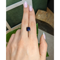 4.46 Ct. Purplish Blue Spinel from Ceylon (Sri Lanka) Life Style