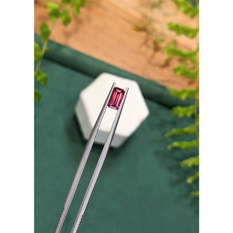 1.18 Ct. Reddish Pink Malaya Garnet from Tanzania