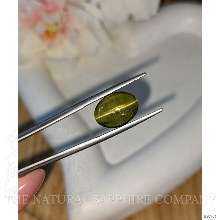 6.30 Ct. Yellow Cabochon Chrysoberyl from Ceylon (Sri Lanka)