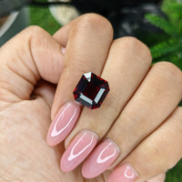7.32 Ct. Red Garnet from Ceylon (Sri Lanka) Life Style