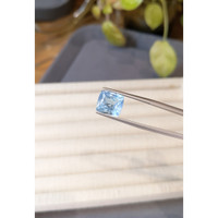 4.92 Ct. Blue Aquamarine from Brazil Life Style
