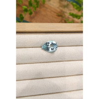7.74 Ct. Greenish Blue Aquamarine from Brazil Life Style