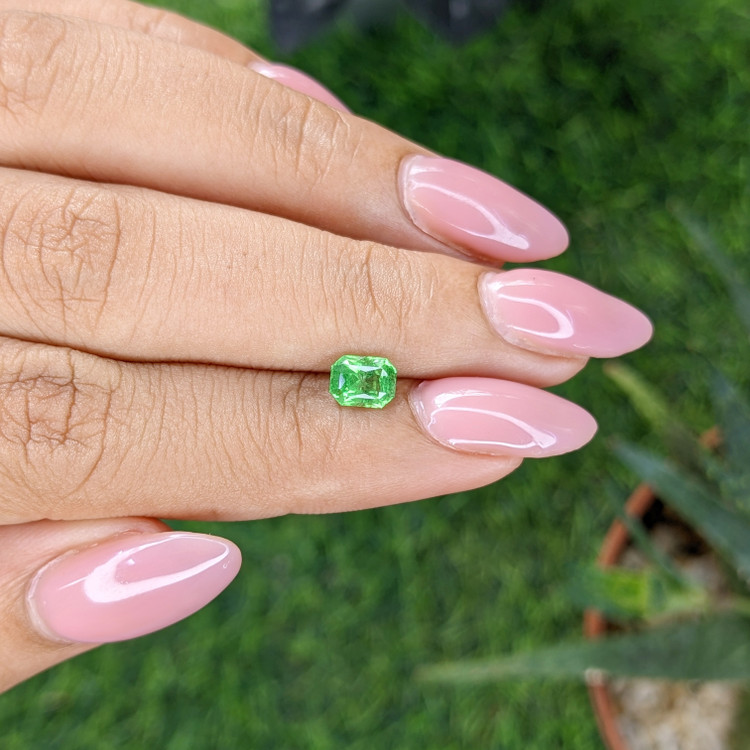 0.90 Ct. Tsavorite Garnet from Tanzania