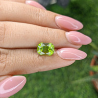 2.90 Ct. Yellowish Green Peridot from Pakistan Life Style
