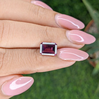 2.76 Ct. Purplish Pink Garnet from Tanzania Life Style