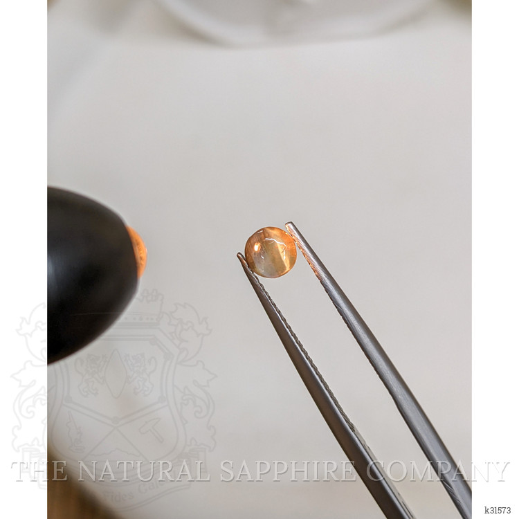 0.49 Ct. Cabochon Alexandrite from Ceylon (Sri Lanka)