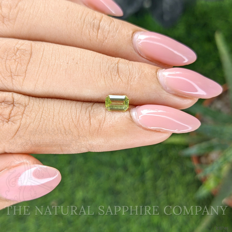 0.56 Ct. Green (Lime Green) Peridot from Pakistan