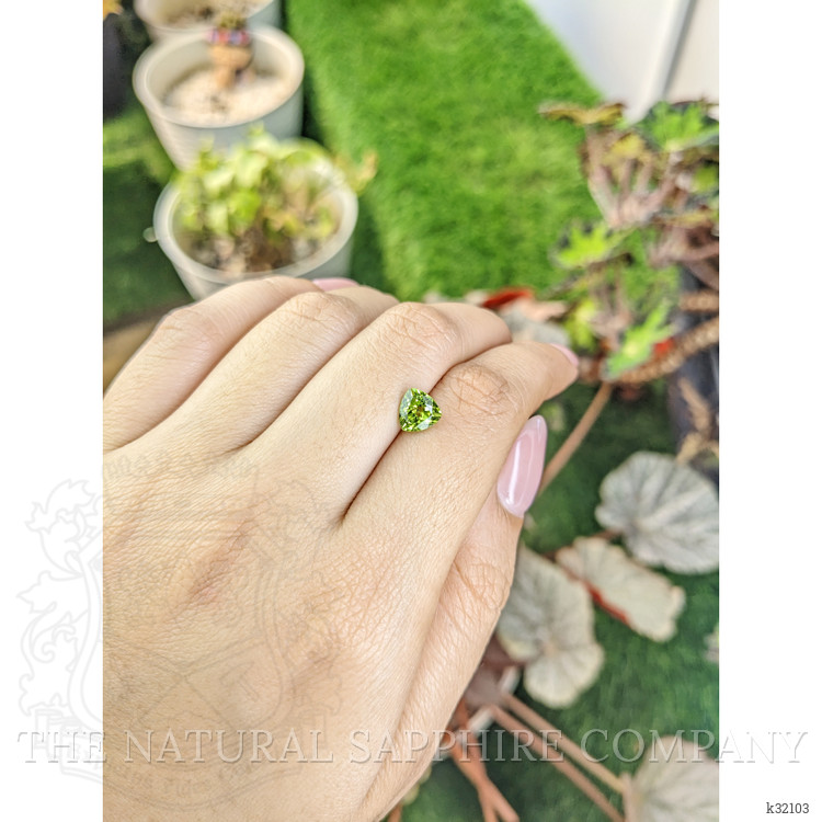 1.37 Ct. Green (Lime Green) Peridot from Pakistan