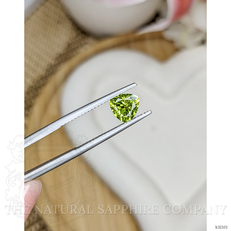 1.37 Ct. Green (Lime Green) Peridot from Pakistan