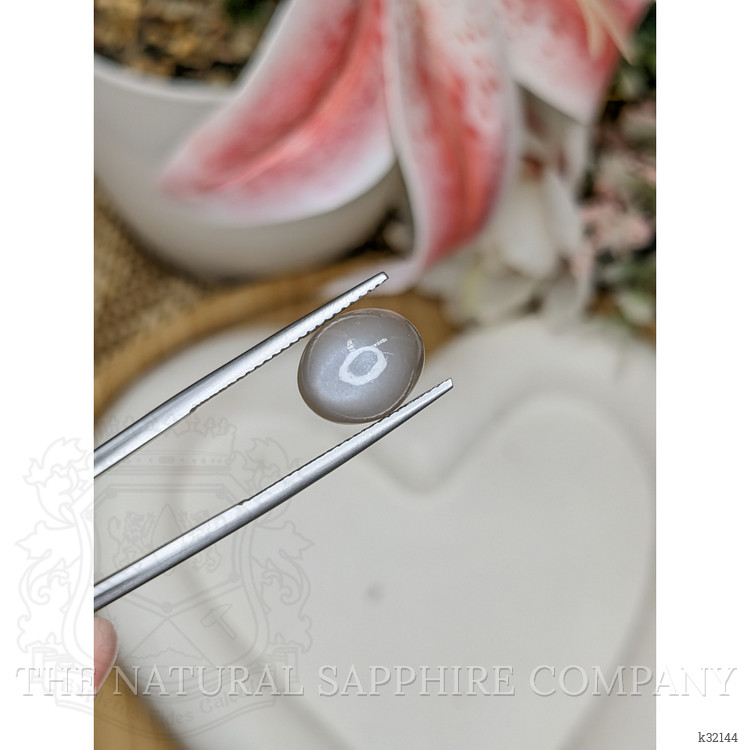 4.79 Ct. Grey Cabochon Moonstone from Ceylon (Sri Lanka)