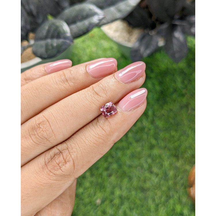 1.37 Ct. Reddish Pink Malaya Garnet from Tanzania