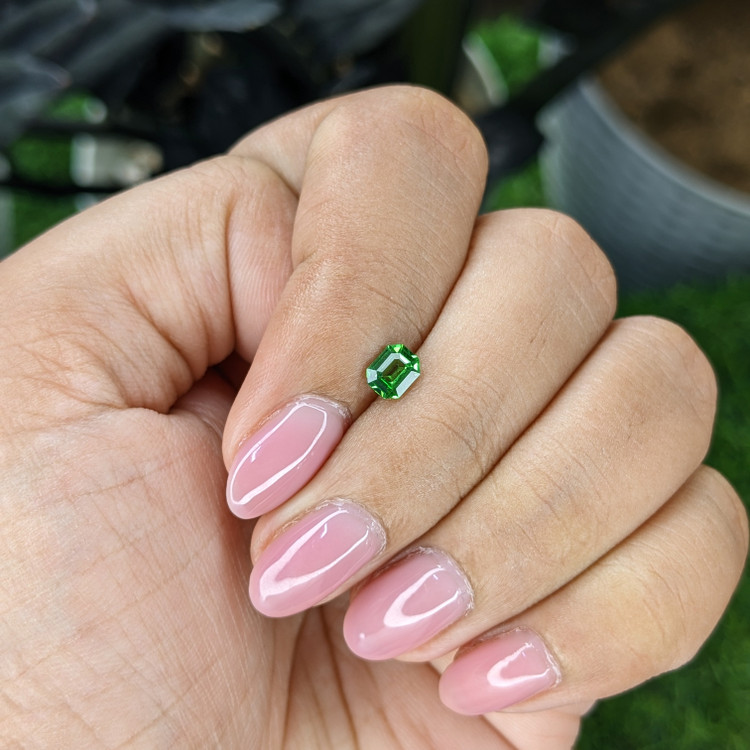 0.46 Ct. Tsavorite Garnet from Tanzania