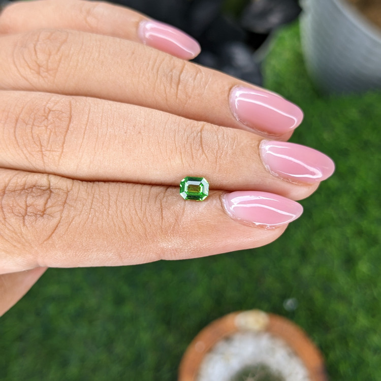 0.46 Ct. Tsavorite Garnet from Tanzania