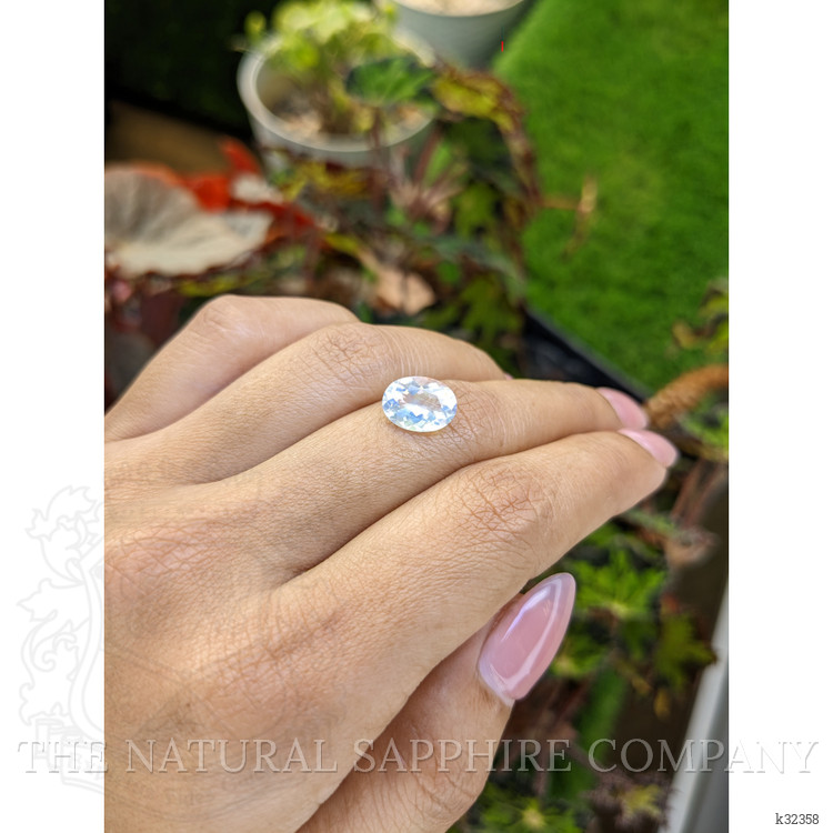 2.16 Ct. Rainbow Moonstone from Ceylon (Sri Lanka)