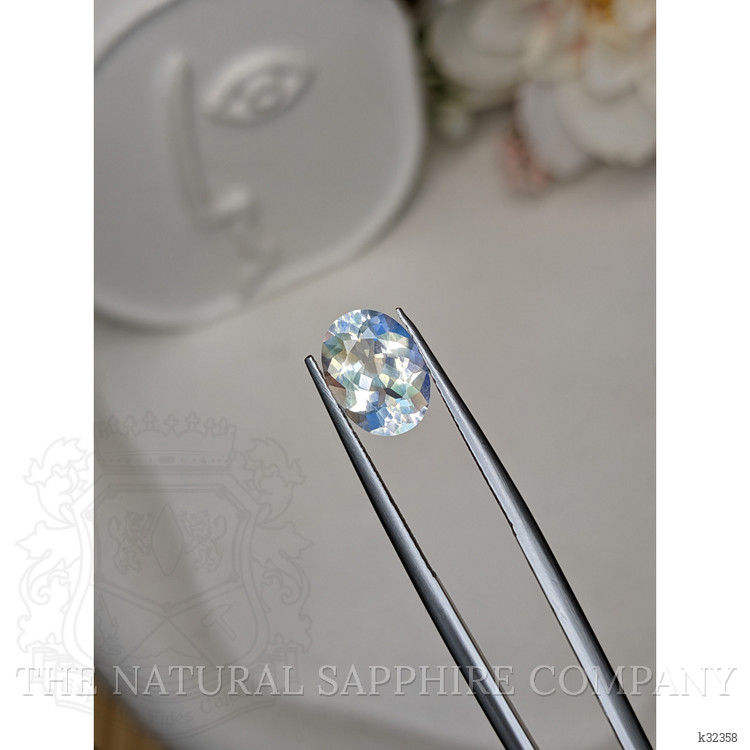 2.16 Ct. Rainbow Moonstone from Ceylon (Sri Lanka)