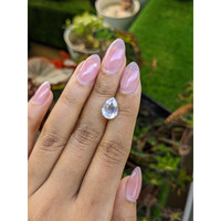 2.61 Ct. Rainbow Moonstone from Ceylon (Sri Lanka) Life Style