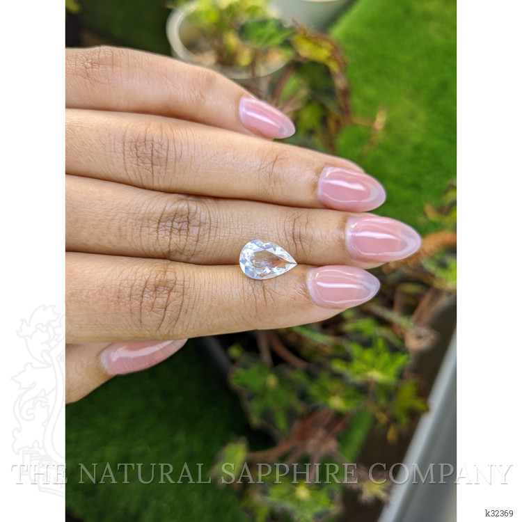 2.42 Ct. Rainbow Moonstone from Ceylon (Sri Lanka)