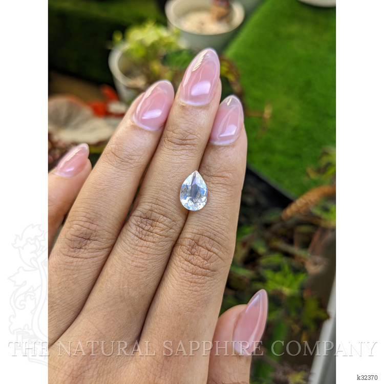 2.12 Ct. Rainbow Moonstone from Ceylon (Sri Lanka)