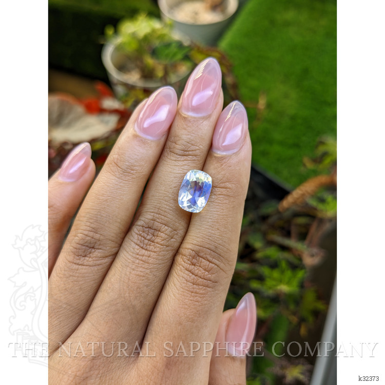 3.06 Ct. Rainbow Moonstone from Ceylon (Sri Lanka)