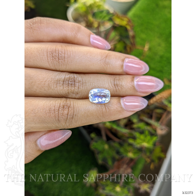 3.06 Ct. Rainbow Moonstone from Ceylon (Sri Lanka)