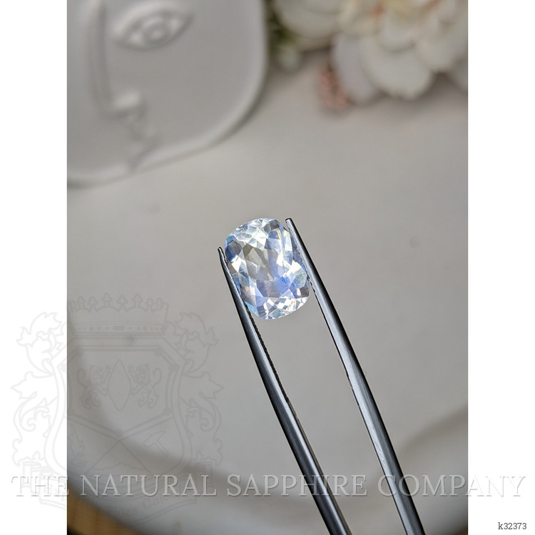 3.06 Ct. Rainbow Moonstone from Ceylon (Sri Lanka)