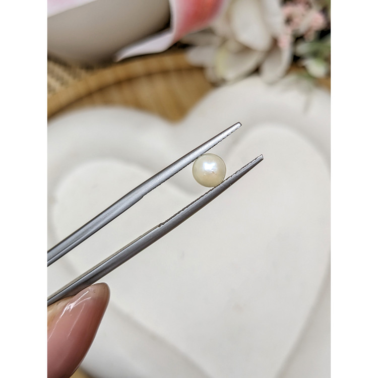 1.20 Ct. Cream with Silver Overtone Akoya Pearl from China