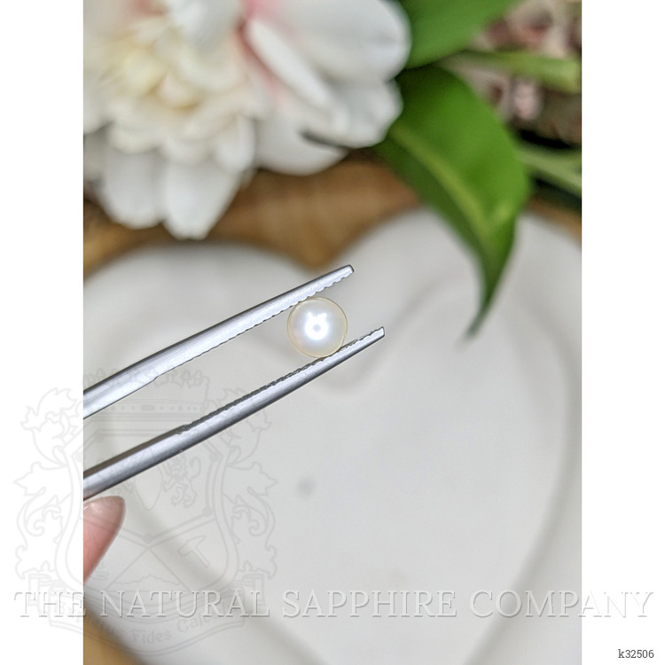 1.07 Ct. Cream with Silver Overtone Akoya Pearl from China