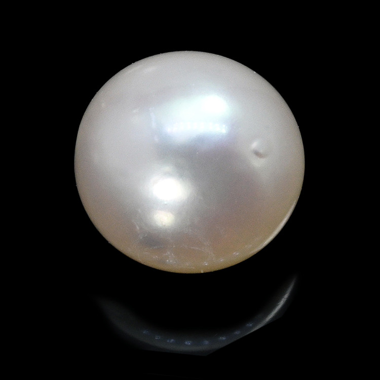 1.31 Ct. Cream with Silver Overtone Akoya Pearl from China