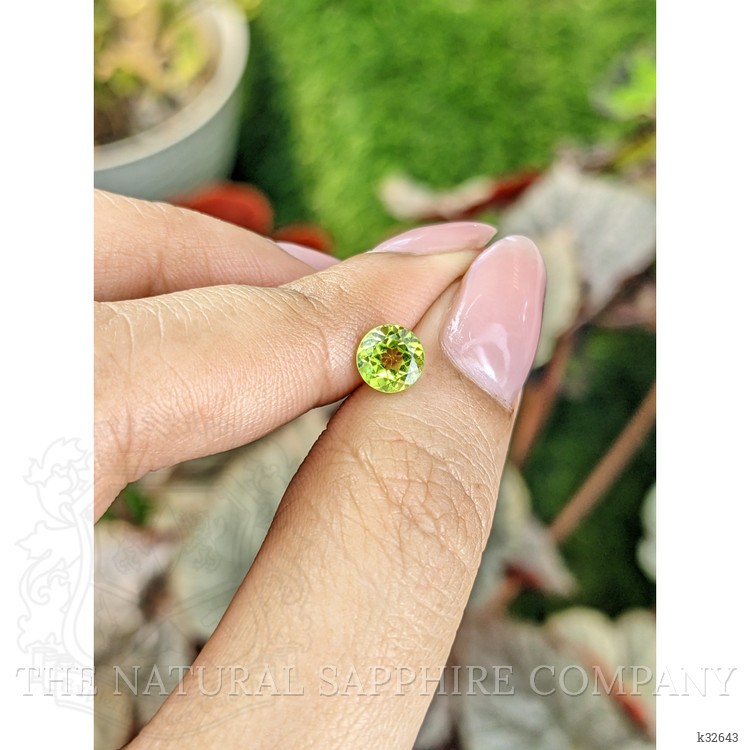 0.90 Ct. Yellowish Green Peridot from Ceylon (Sri Lanka)