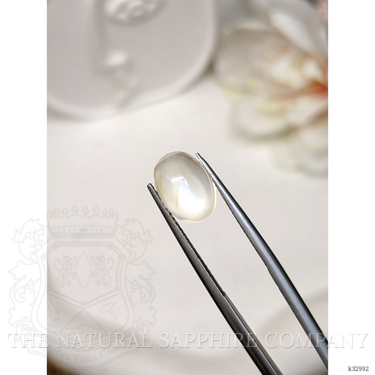 4.29 Ct. White Cabochon Moonstone from Ceylon (Sri Lanka)