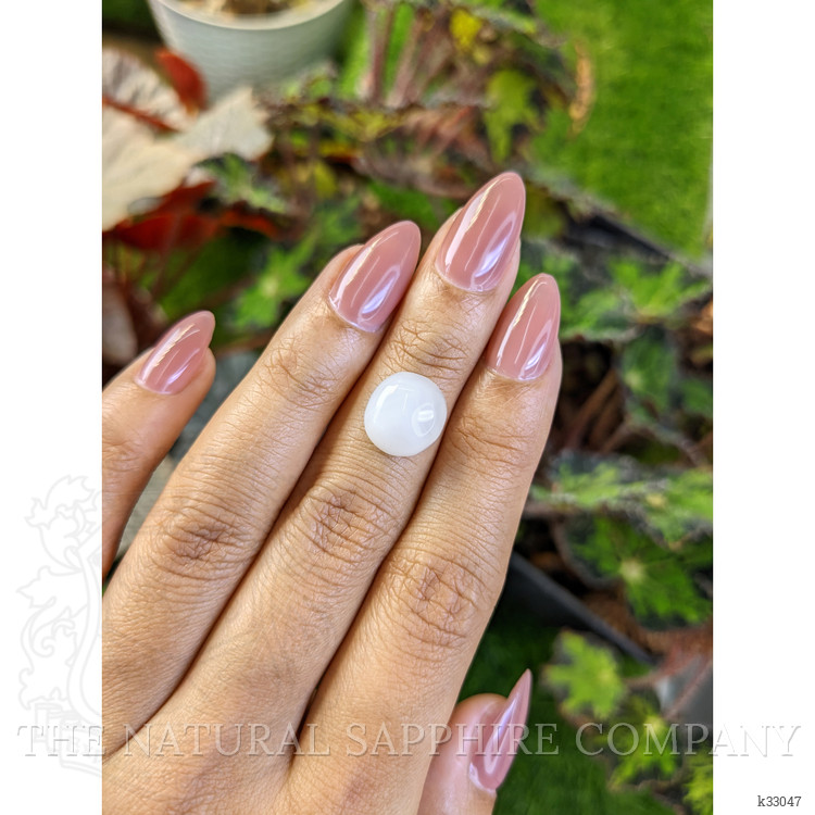 4.91 Ct. White Cabochon Adularescence Moonstone from Ceylon (Sri Lanka)