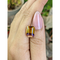 5.12 Ct. Bi Color Ametrine from Brazil Life Style