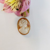 9.38 Ct. Coral from Italy Life Style