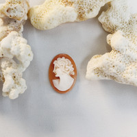 4.42 Ct. Coral from Italy Life Style