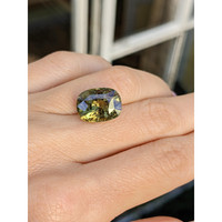 10.43 Ct. Alexandrite from Ceylon (Sri Lanka) Life Style