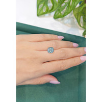 3.66 Ct. Alexandrite from Russia Life Style