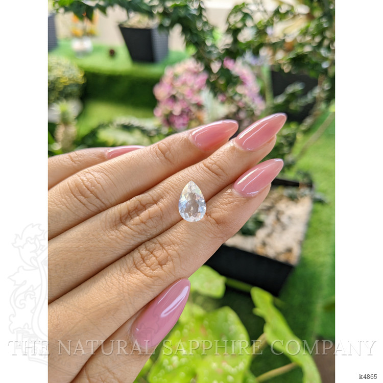 2.37 Ct. Moonstone from Ceylon (Sri Lanka)