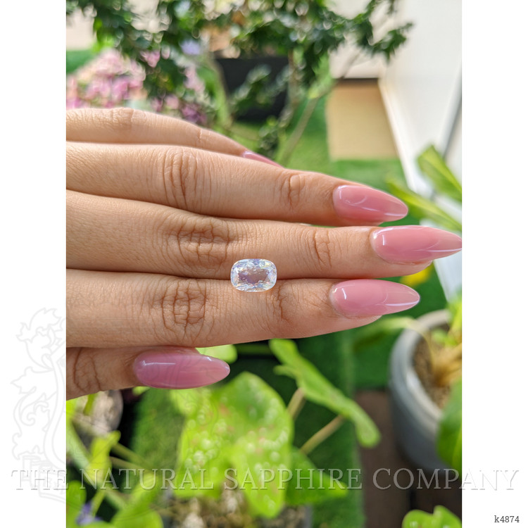 2.51 Ct. Moonstone from Ceylon (Sri Lanka)