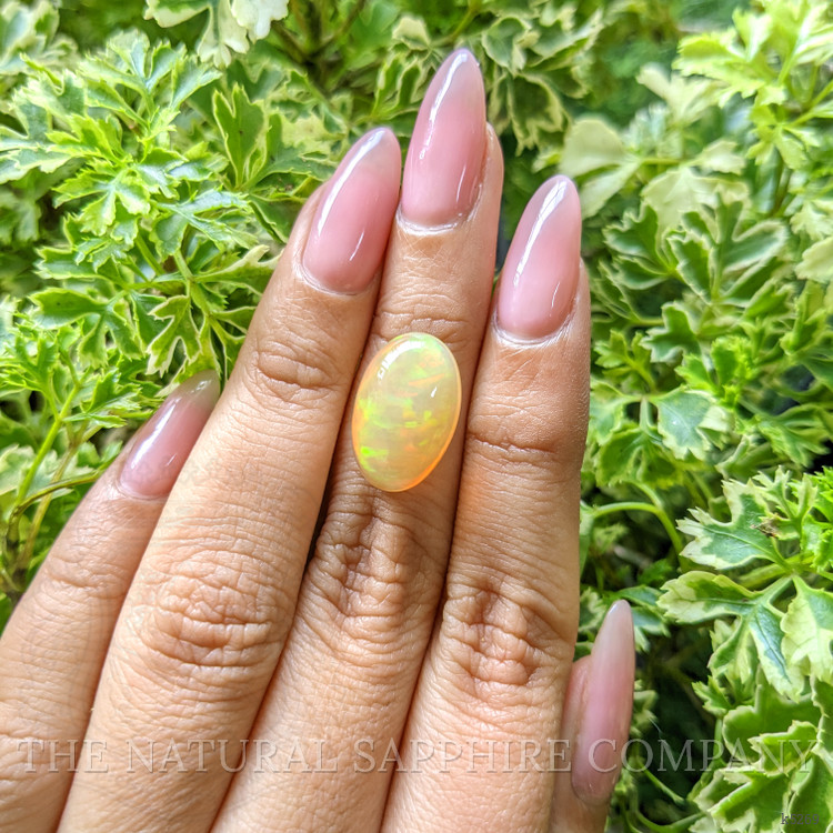 5.85 Ct. Cabochon Crystal/Jelly Opal from Australia