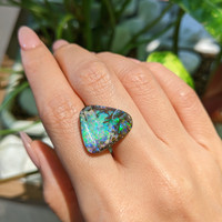 11.55 Ct. Boulder Opal from Australia Life Style
