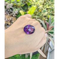 26.90 Ct. Amethyst from Brazil Life Style