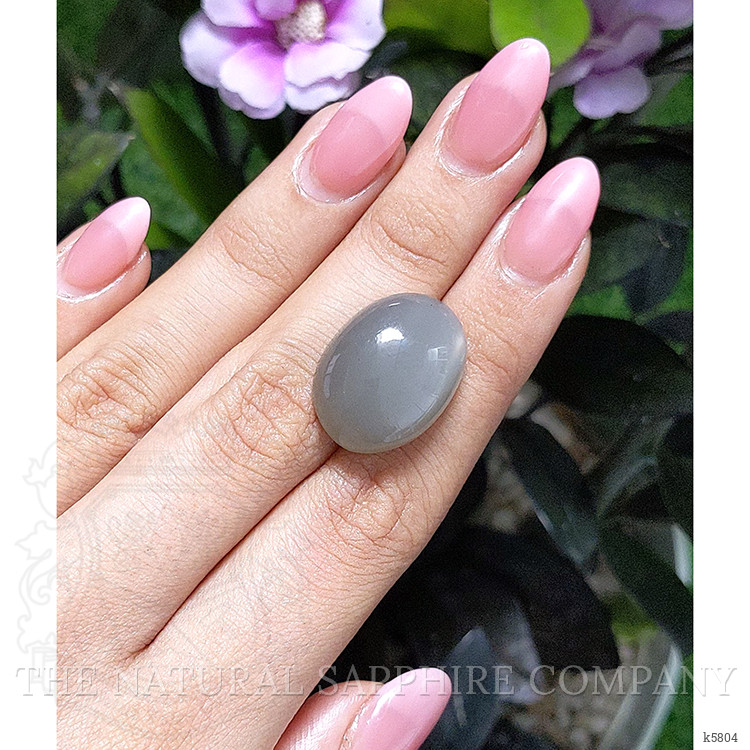 27.80 Ct. Cabochon Moonstone from Ceylon (Sri Lanka)