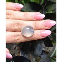 19.90 Ct. Cabochon Moonstone from Ceylon (Sri Lanka) Life Style