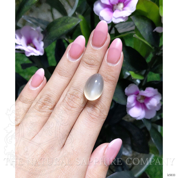 23.40 Ct. Cabochon Moonstone from Ceylon (Sri Lanka)