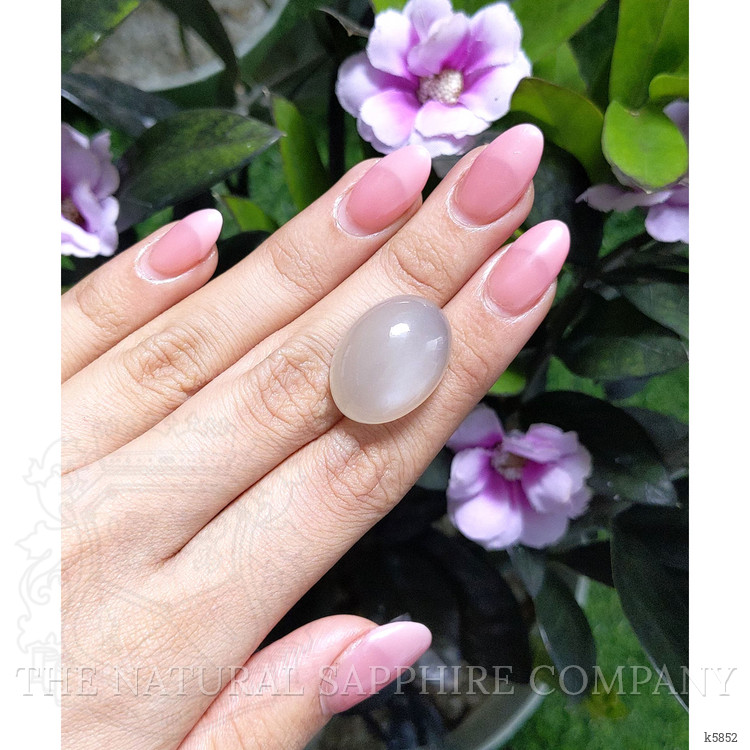 29.83 Ct. Cabochon Moonstone from Ceylon (Sri Lanka)